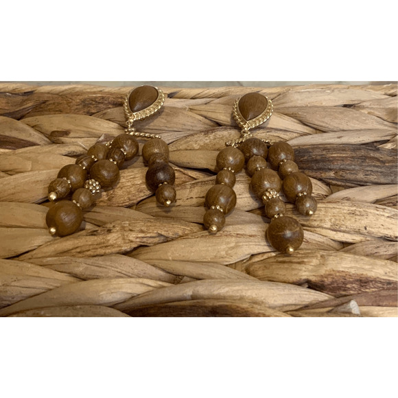 Capucine De Wulf Chandelier Wood Earrings - Picture 8 of 9